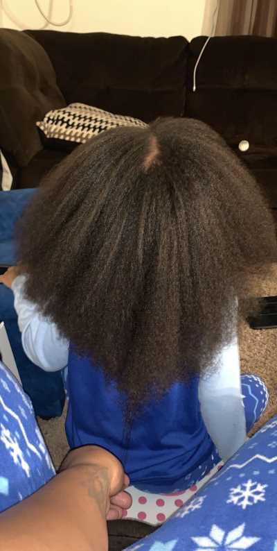 child's-hair-pay-attention-to-the-ends-of-the-hair
