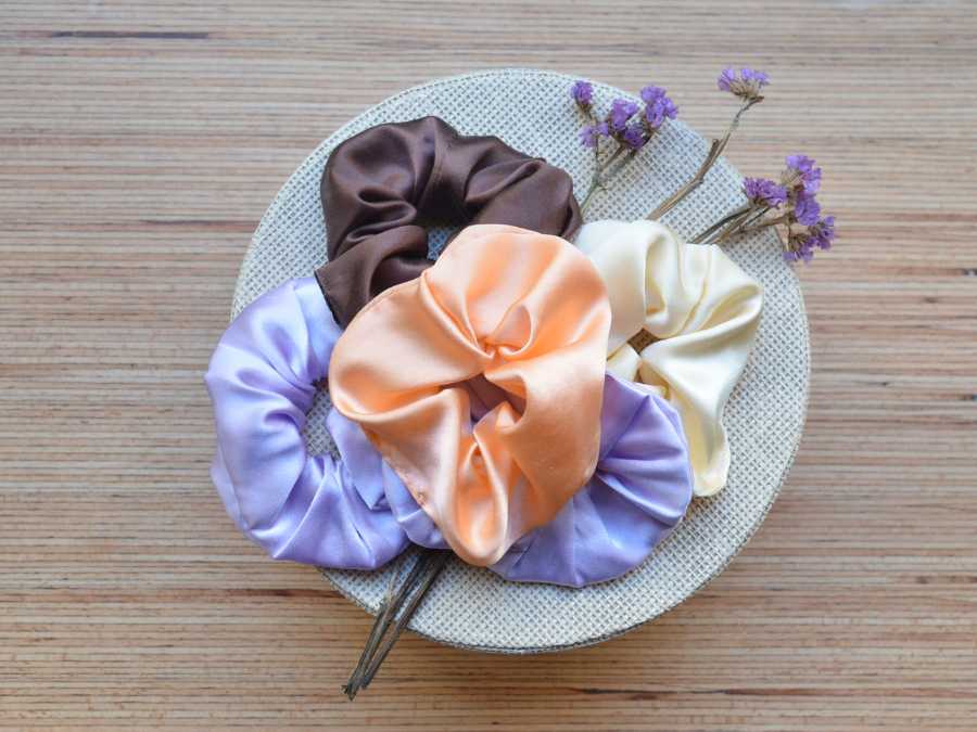 hair-accessories-for-kids-scrunchies